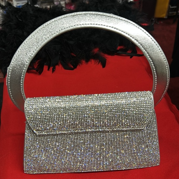 Purse - Picture 2 of 5